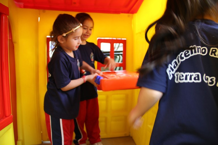 30092016 Atividade na Brinquedoteca com crianças da Escola Estadual Rui Barbosa Kelly Reis (39).JPG